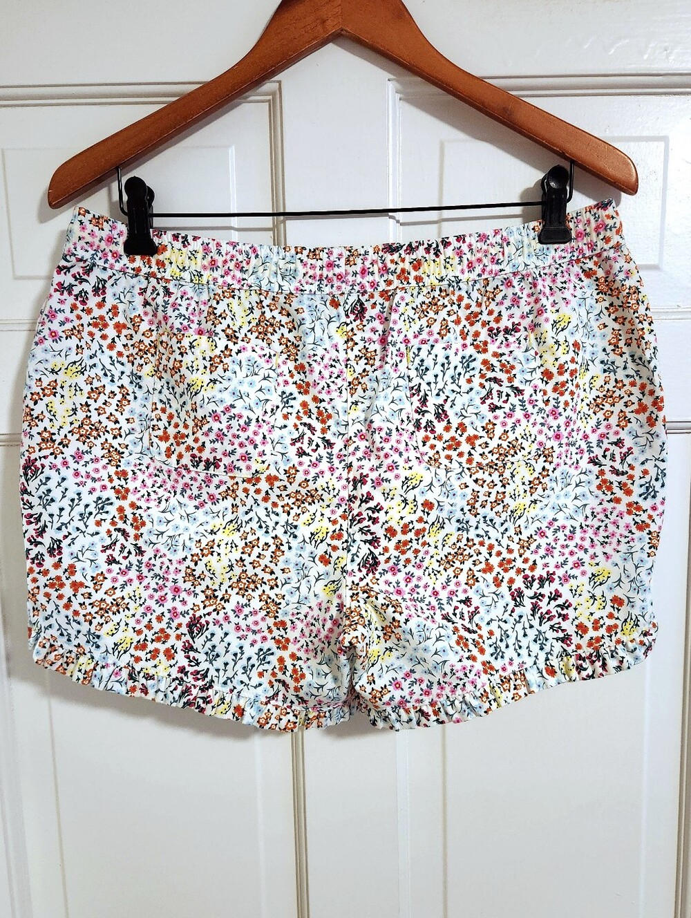 💐Lands' End💐 - Girl's Multicolor Floral Ruffle Hem Drawstring Short - Picture 2 of 16